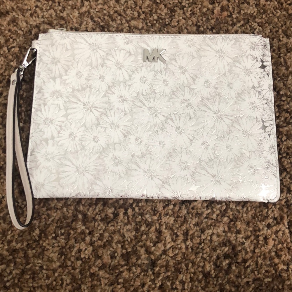 Michael Kors wristlet